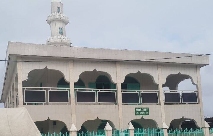 GRANDE MOSQUÉE DU PLATEAU DOKUI