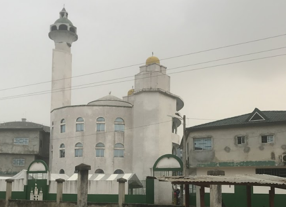 GRANDE MOSQUÉE DU CHATEAU D'EAU D'ANGRÉ